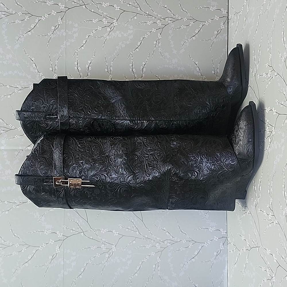 Black Boots - Picture 6 of 12